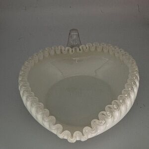 ?Fenton? Silver Crest Ruffled Heart-Shaped Glass Bowl